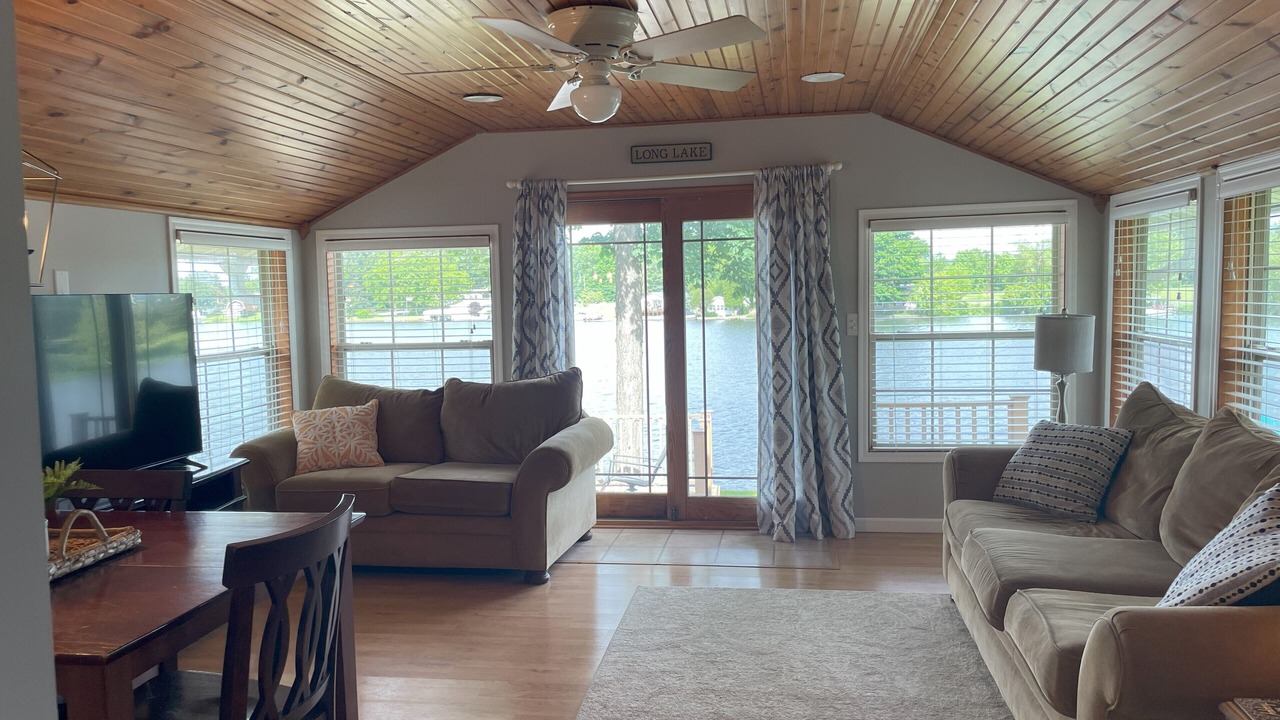 Photo of Livingroom in Fulton