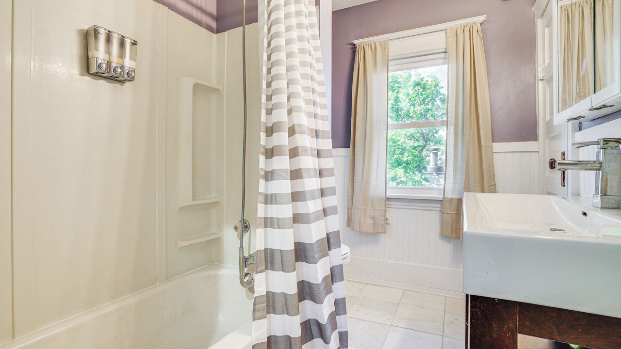 Photo of Bathroom in Mound