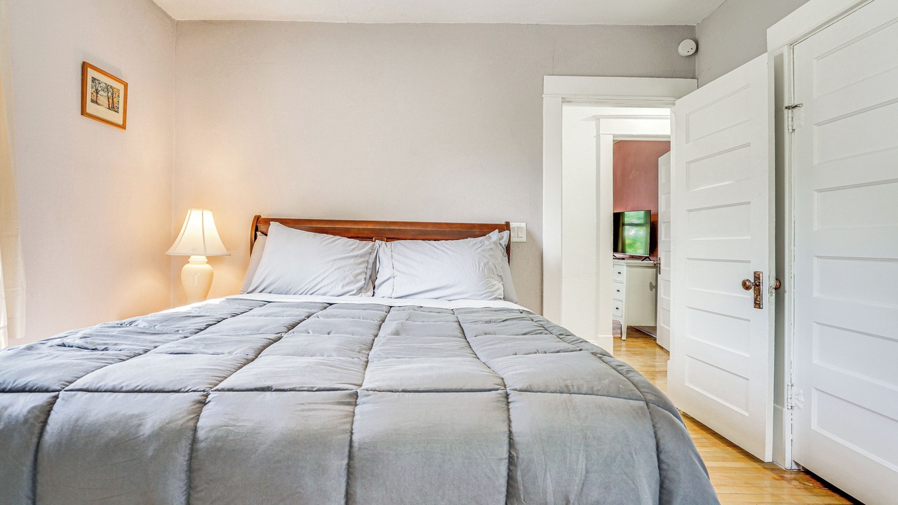 Photo of Bedroom in Mound