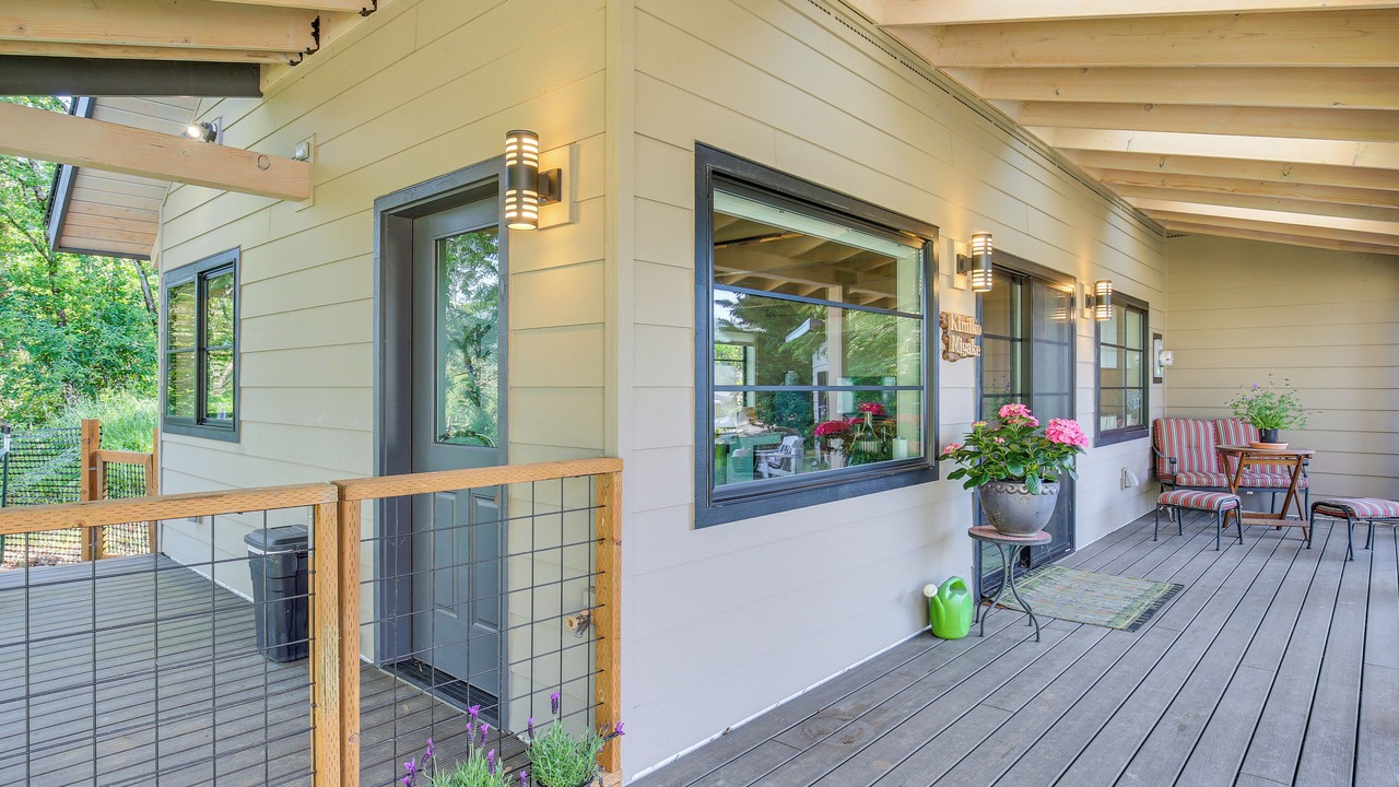 Photo of Patio Balcony in Thurston