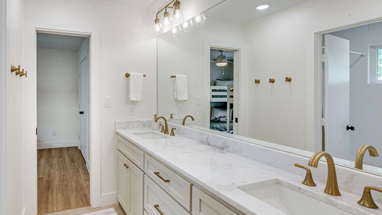 Photo of Bathroom in Malakoff