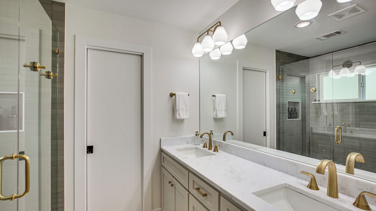 Photo of Bathroom in Malakoff