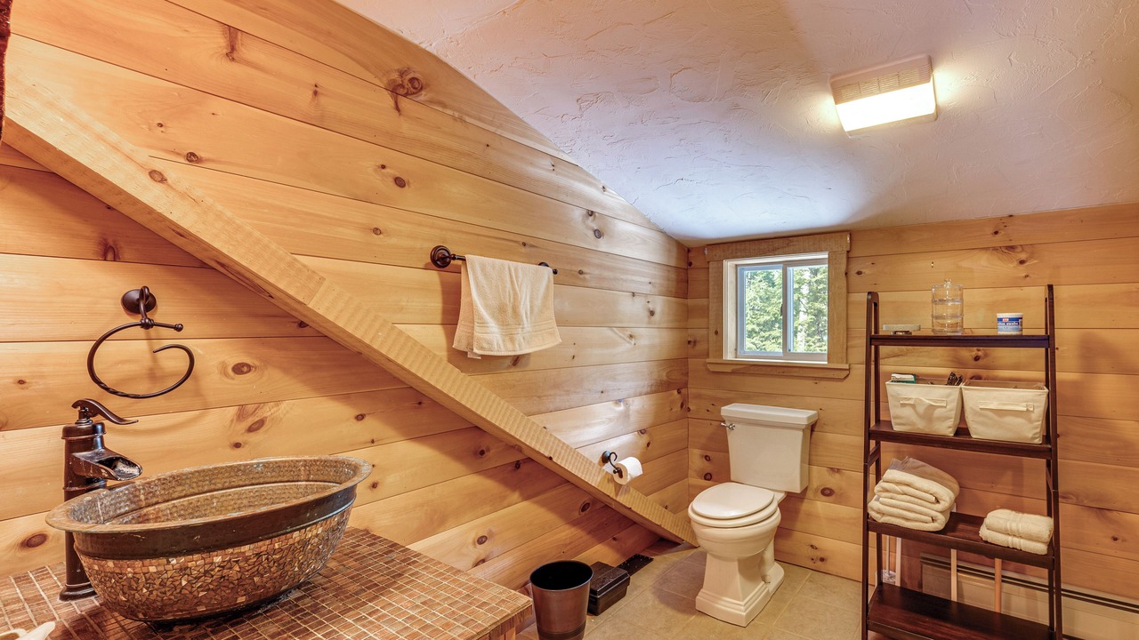 Photo of Bathroom in Thornton