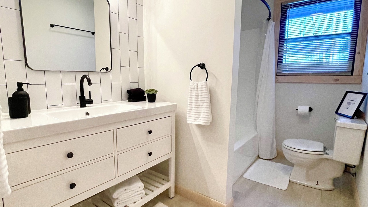 Photo of Bathroom in Wardsboro