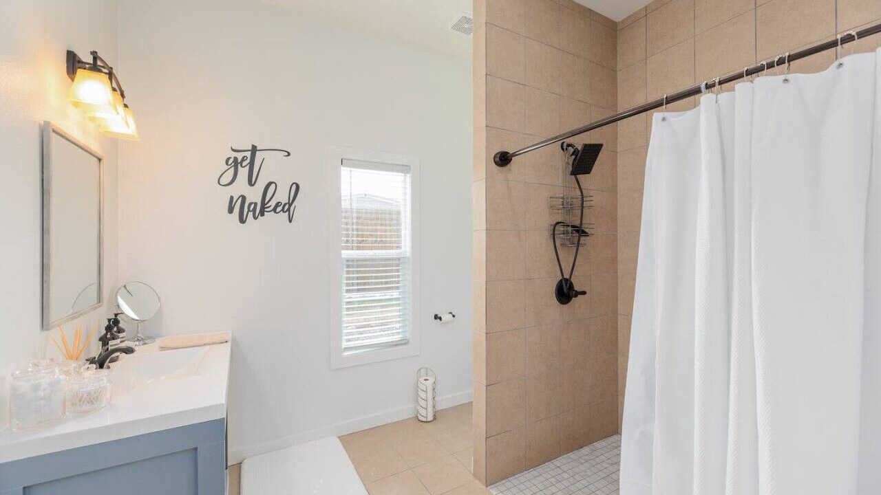 Photo of Bathroom in La Grange
