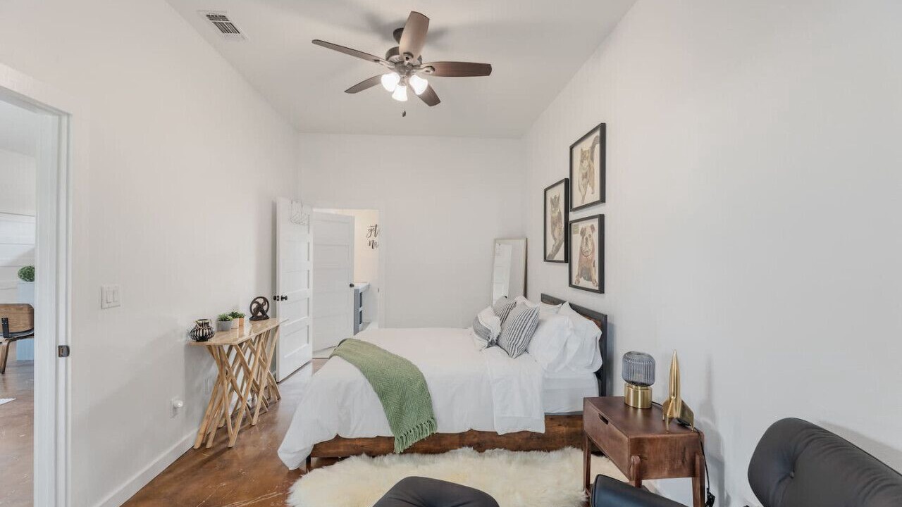 Photo of Bedroom in La Grange