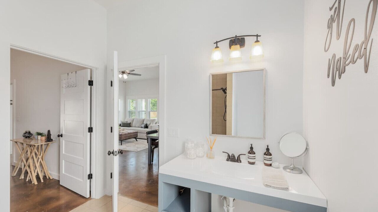 Photo of Bathroom in La Grange