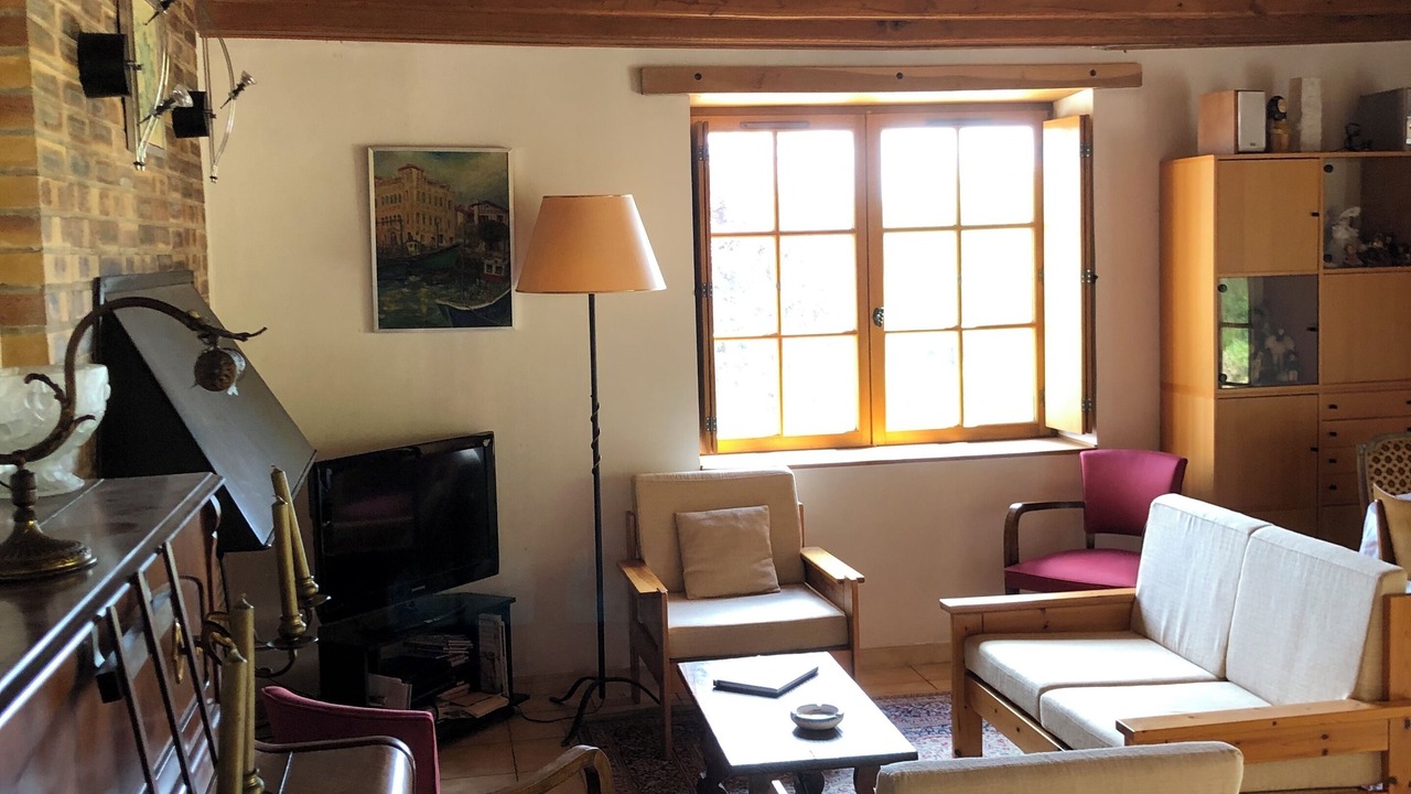 Photo of Livingroom in Moux-en-Morvan
