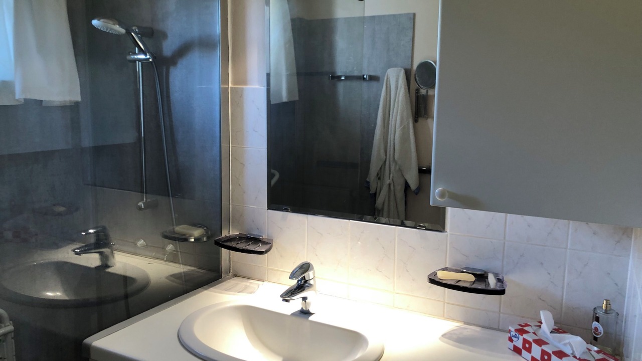 Photo of Bathroom in Moux-en-Morvan