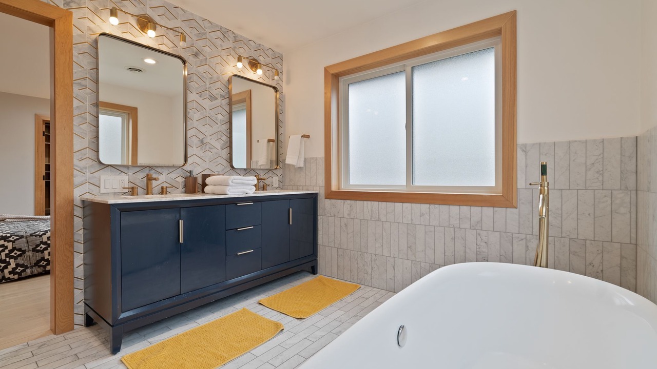 Photo of Bathroom in Cliff - Cannon