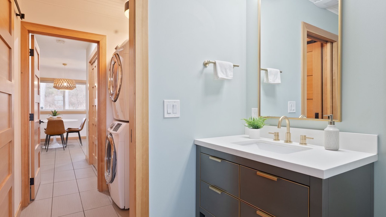 Photo of Others in Cliff - Cannon