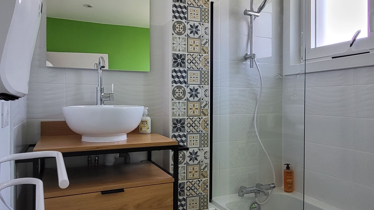 Photo of Bathroom in Saint-Andre-lez-Lille