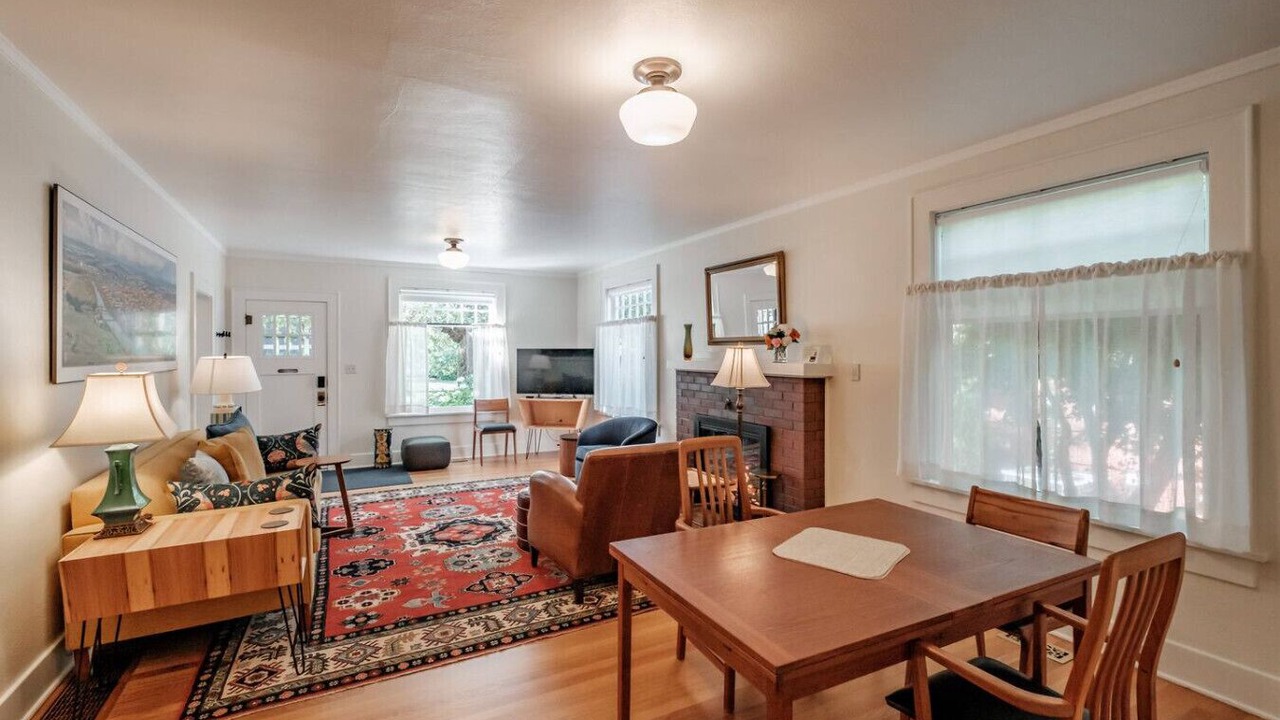 Photo of Livingroom in Corvallis