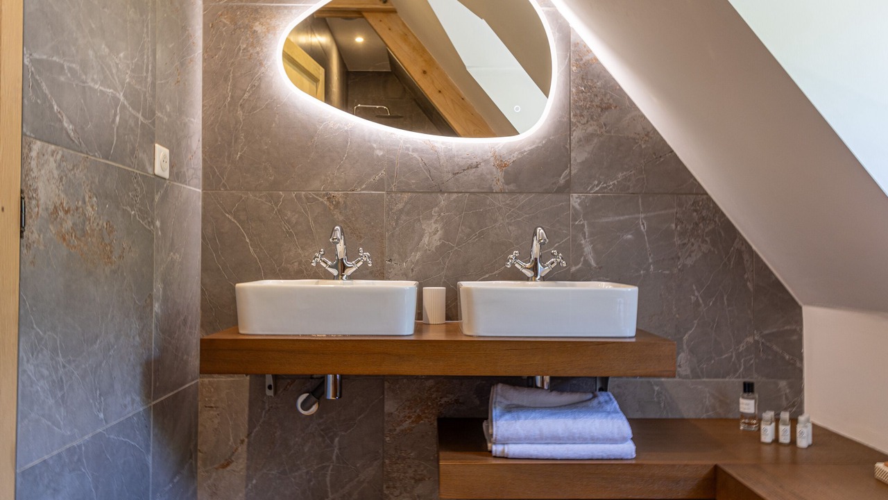 Photo of Bathroom in Angerville