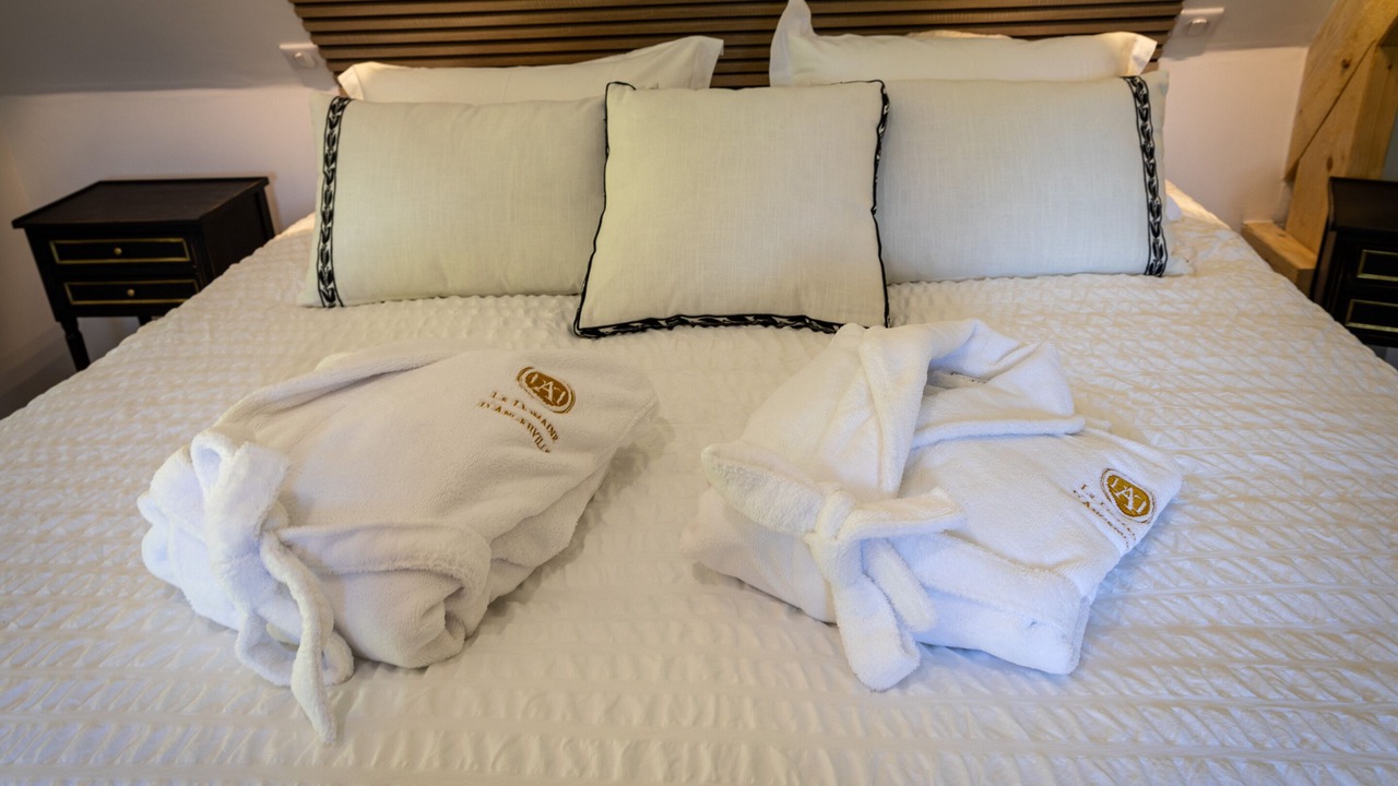 Photo of Bedroom in Angerville