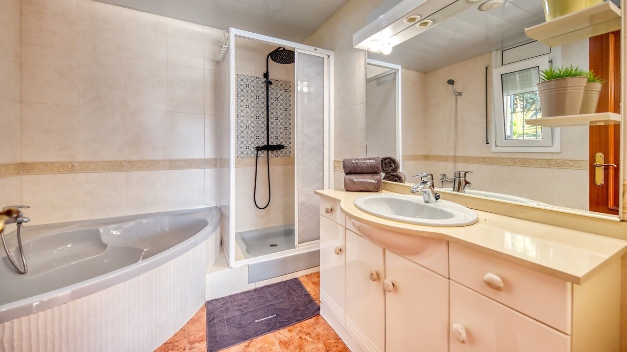 Photo of Bathroom in Lloret Town Center