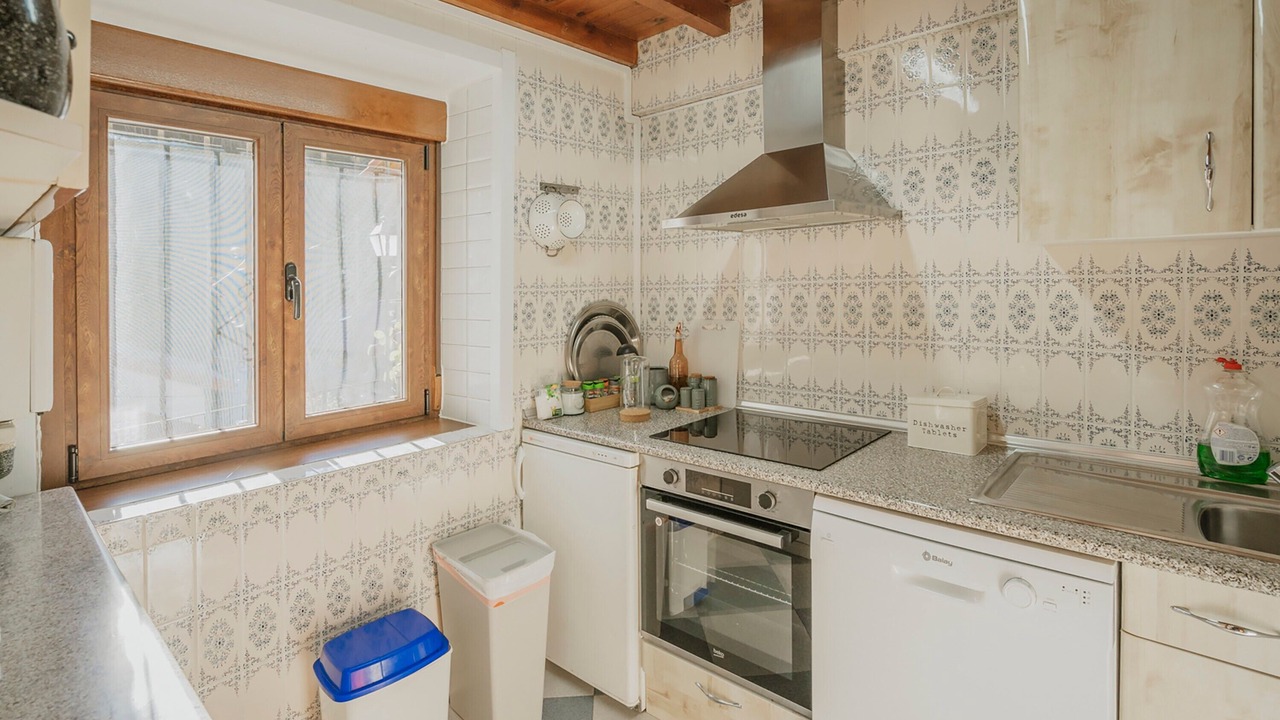 Photo of Kitchen in Llanaves de la Reina
