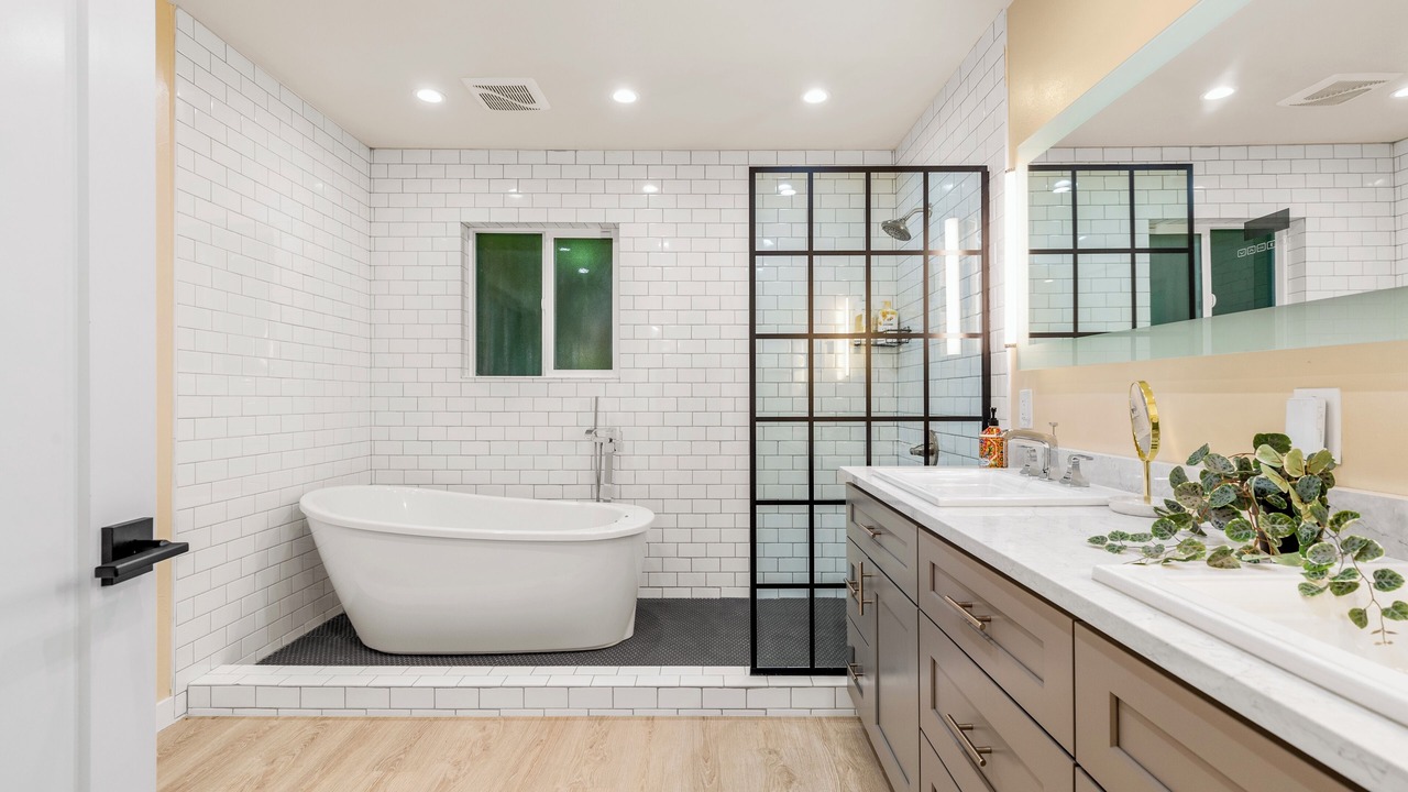 Photo of Bathroom in View Ridge