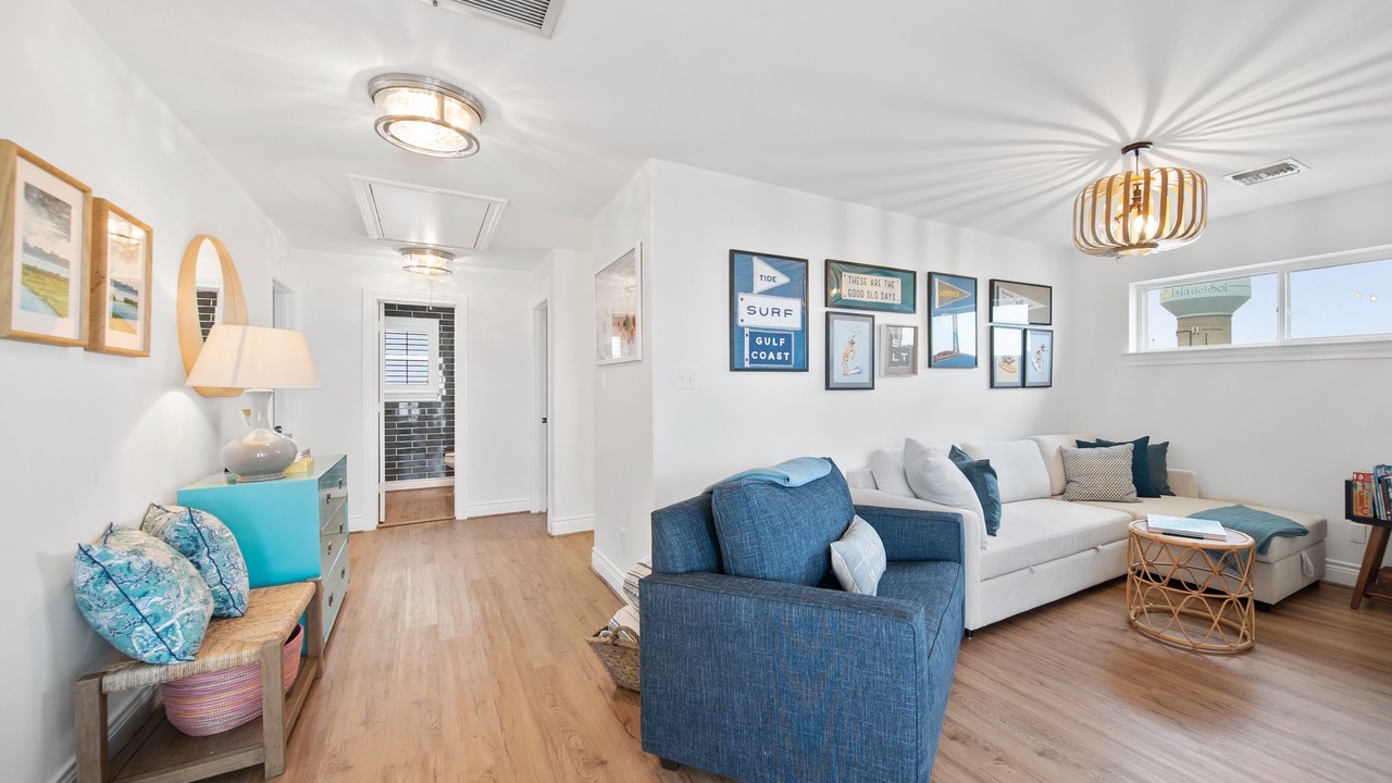 Photo of Livingroom in Terramar Beach