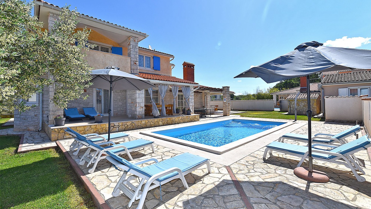 Photo of Outdoor in Gajana