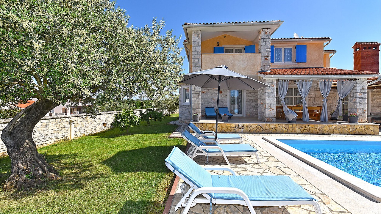 Photo of Outdoor in Gajana