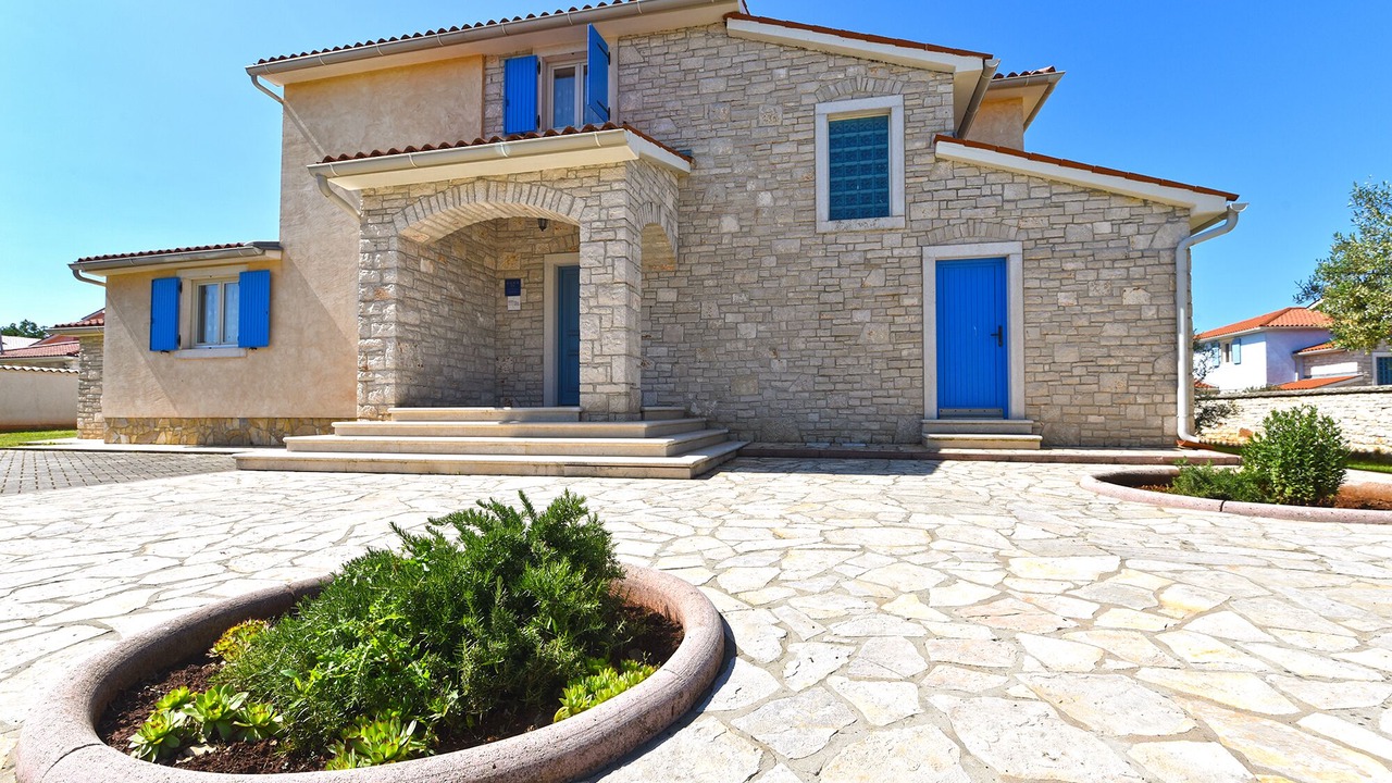 Photo of Outdoor in Gajana
