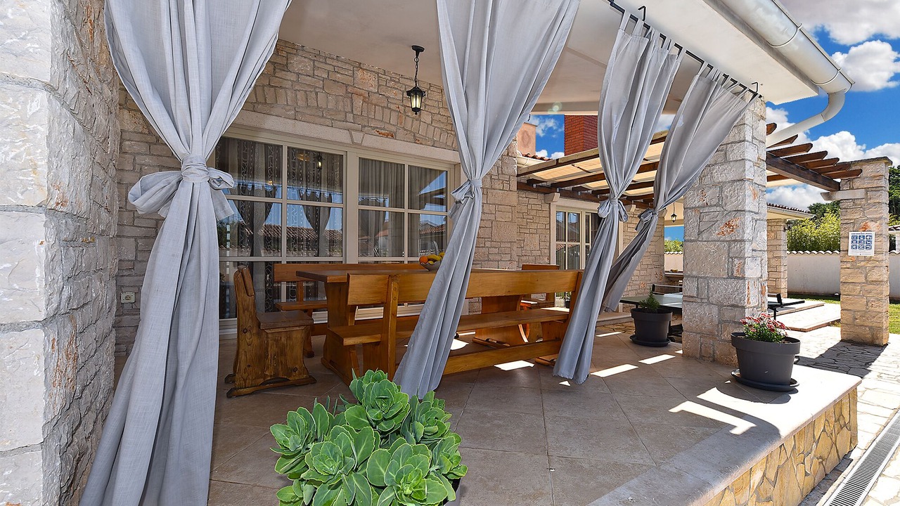 Photo of Outdoor in Gajana
