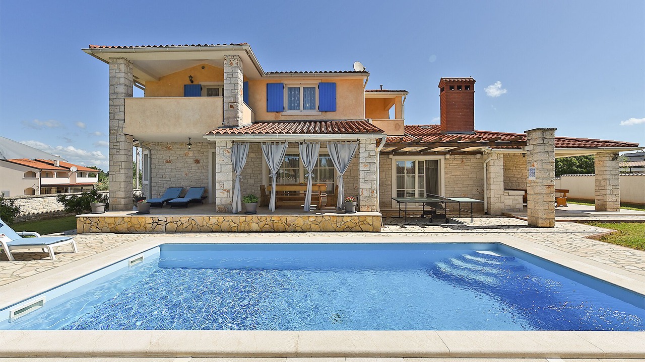 Photo of Outdoor in Gajana