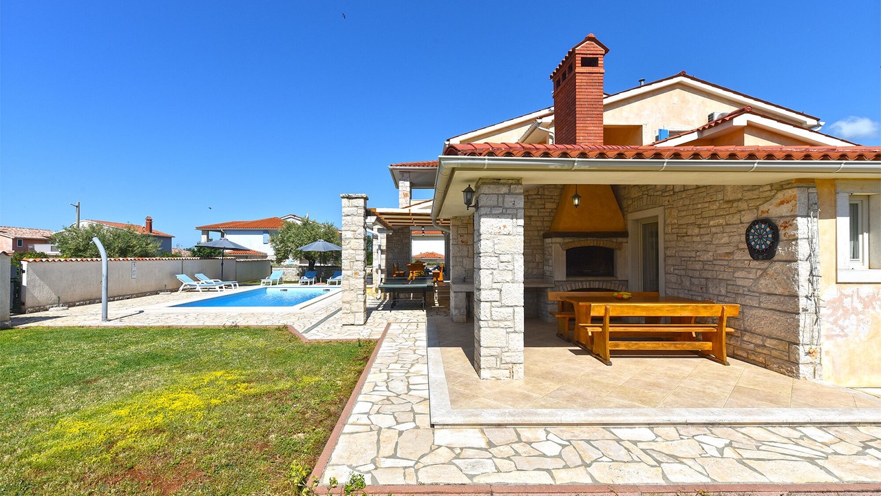 Photo of Outdoor in Gajana