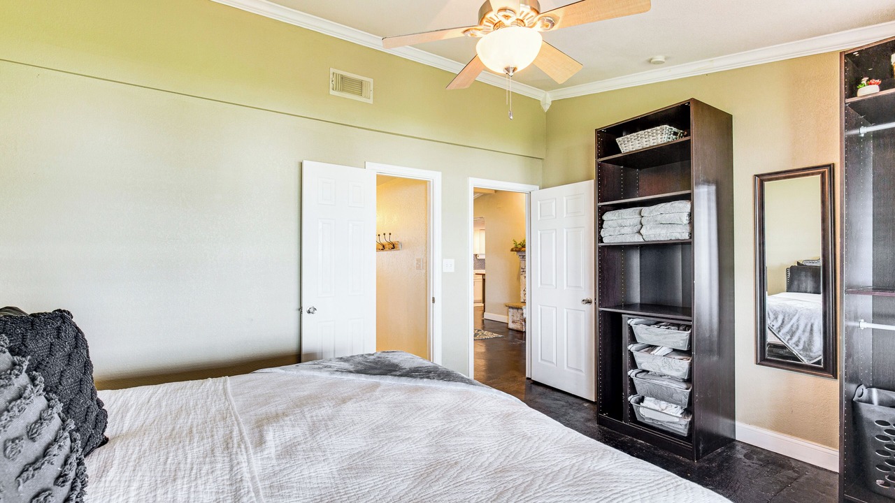 Photo of Bedroom in Newark