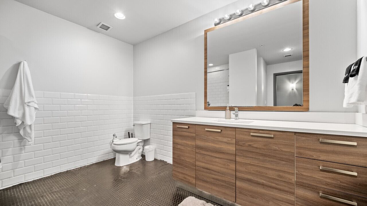 Photo of Bathroom in Downtown Dallas