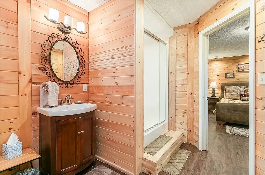 Photo of Bathroom in Naples