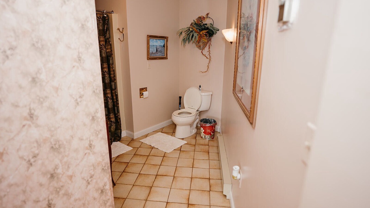 Photo of Bathroom in Naples