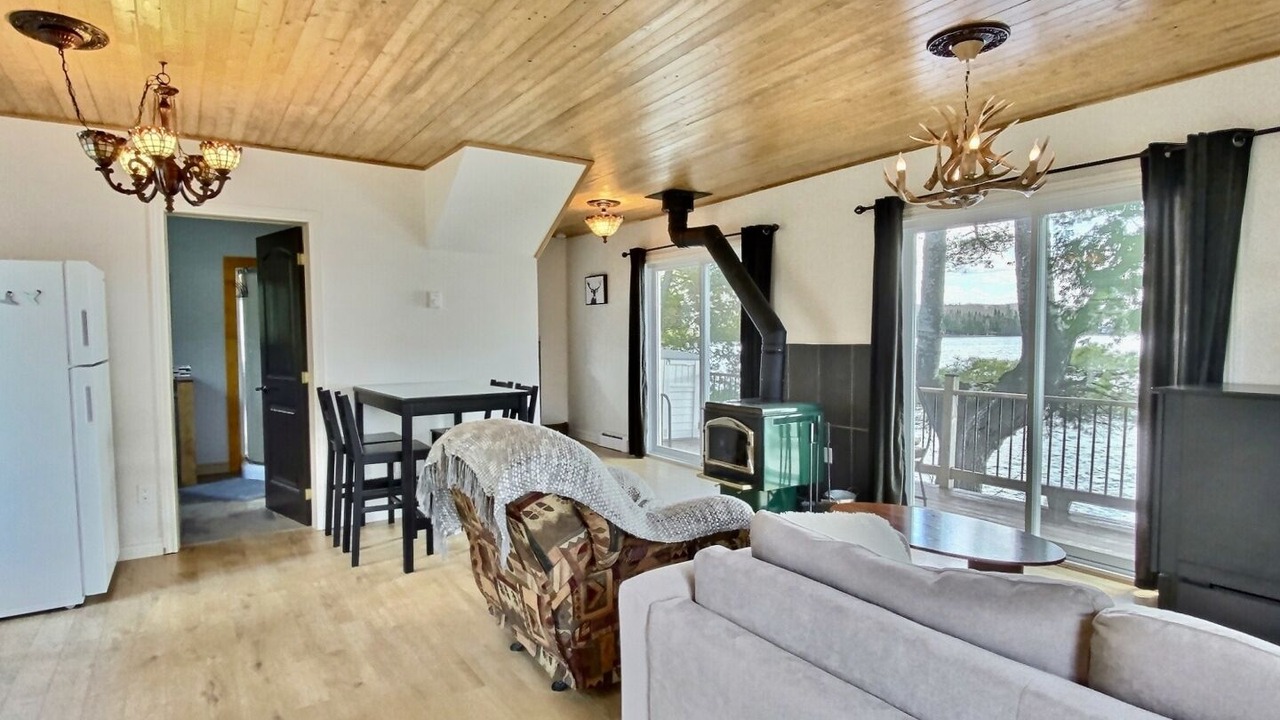 Photo of Livingroom in Adstock