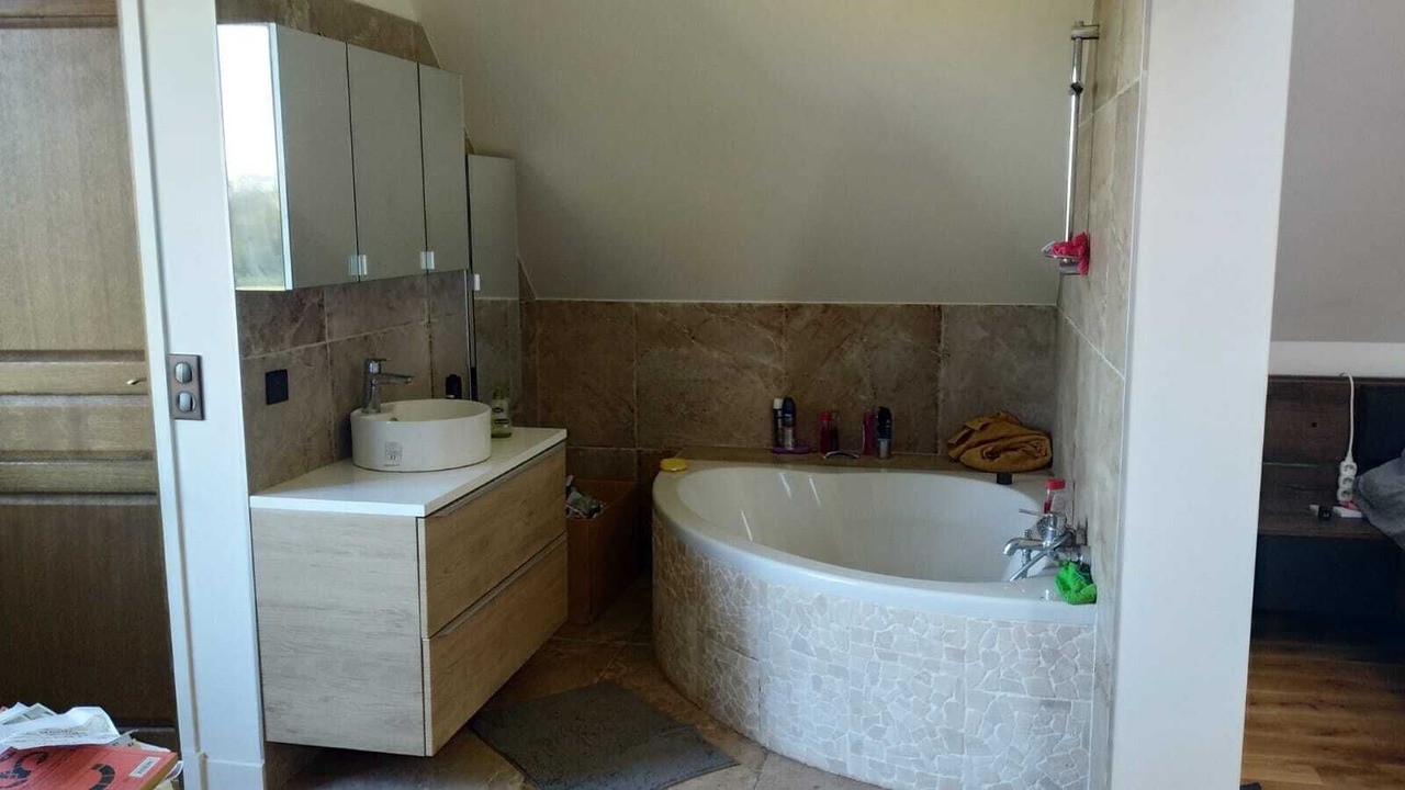 Photo of Bathroom in Vallon-en-Sully