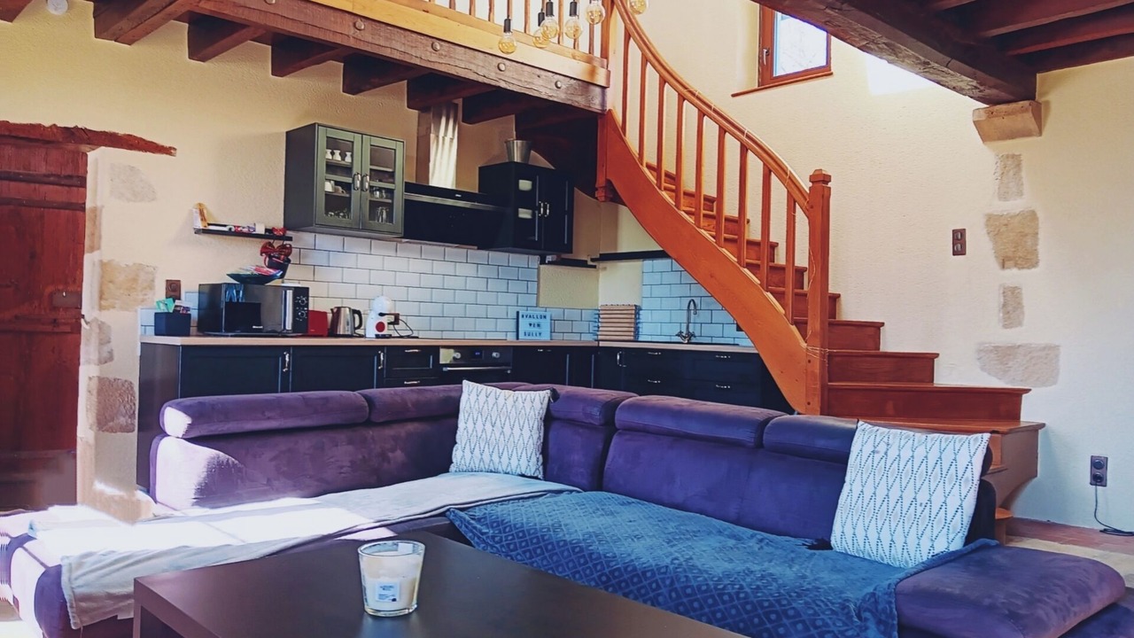 Photo of Livingroom in Vallon-en-Sully