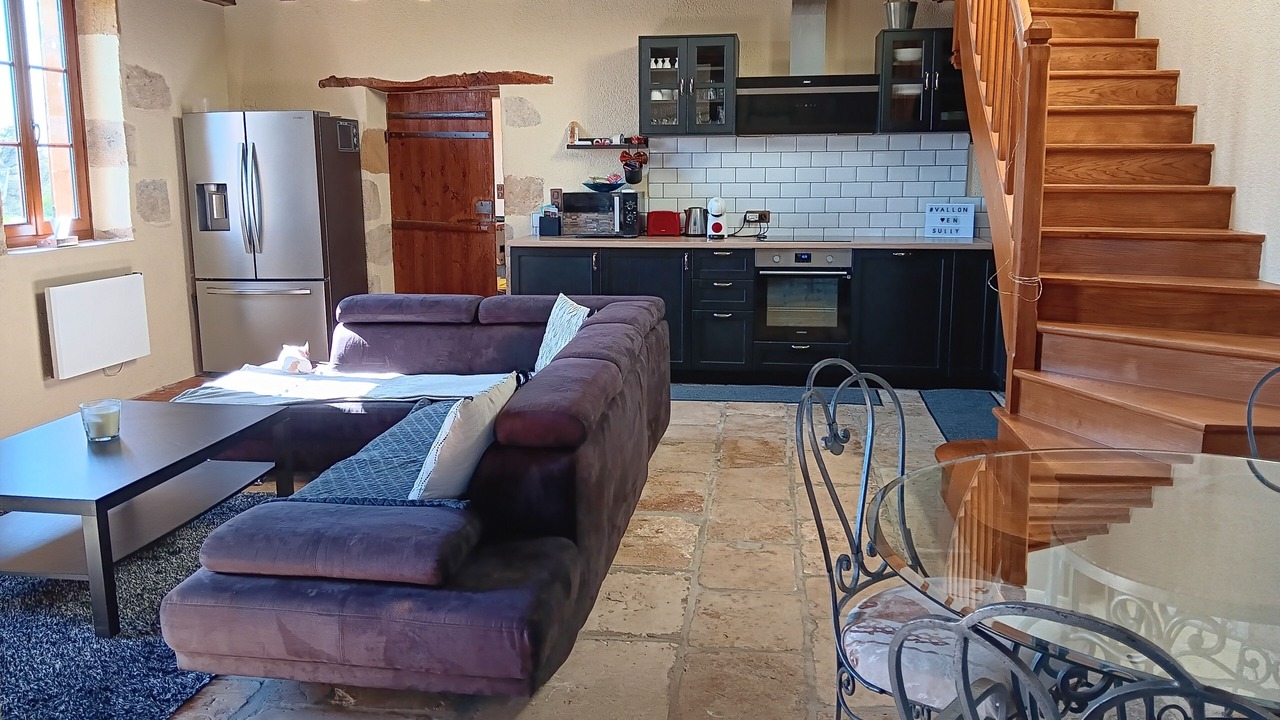 Photo of Livingroom in Vallon-en-Sully