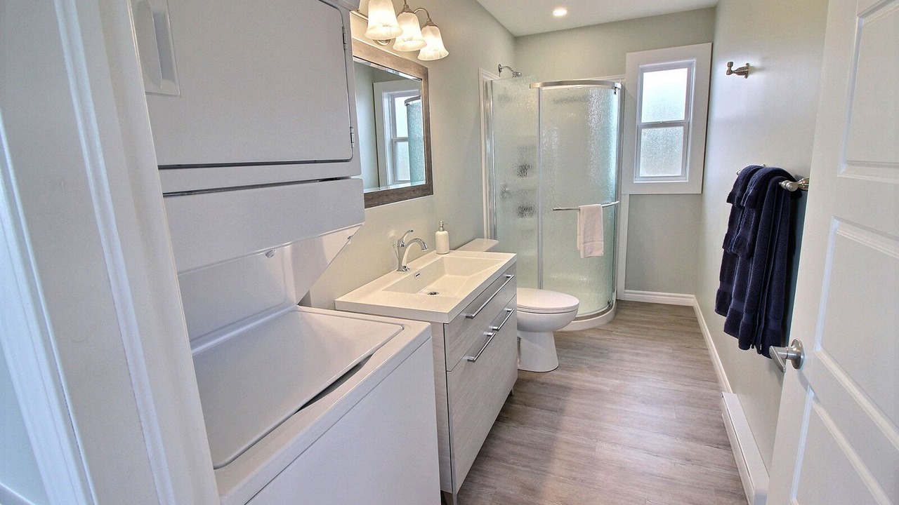 Photo of Bathroom in Green Gables