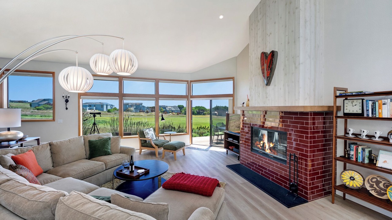 Photo of Bedroom in Bodega Bay