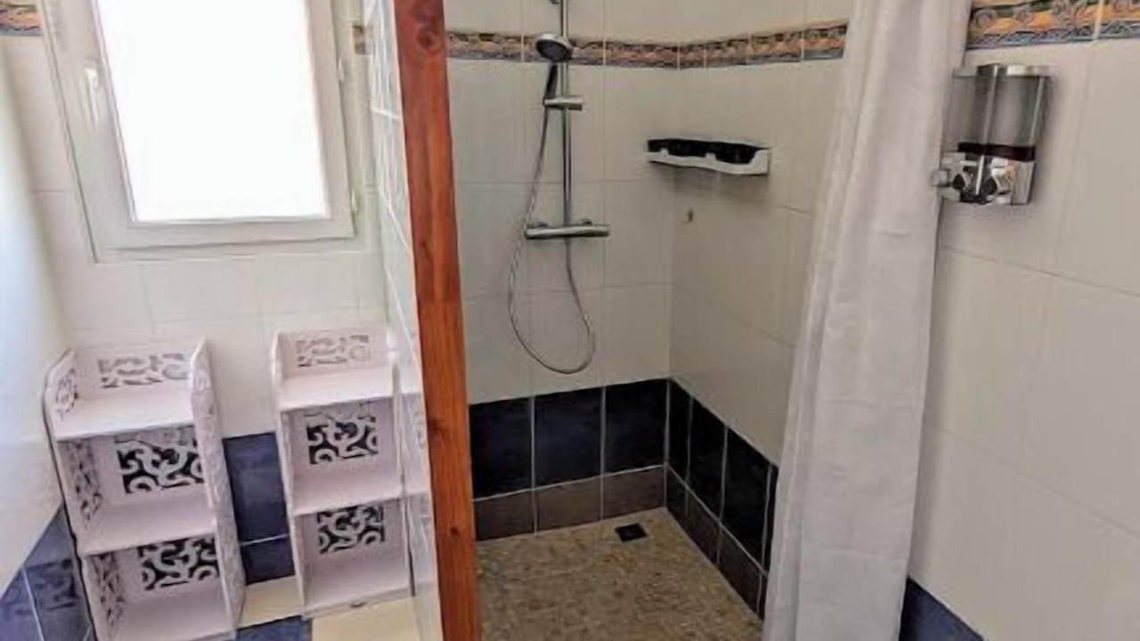 Photo of Bathroom in Angles