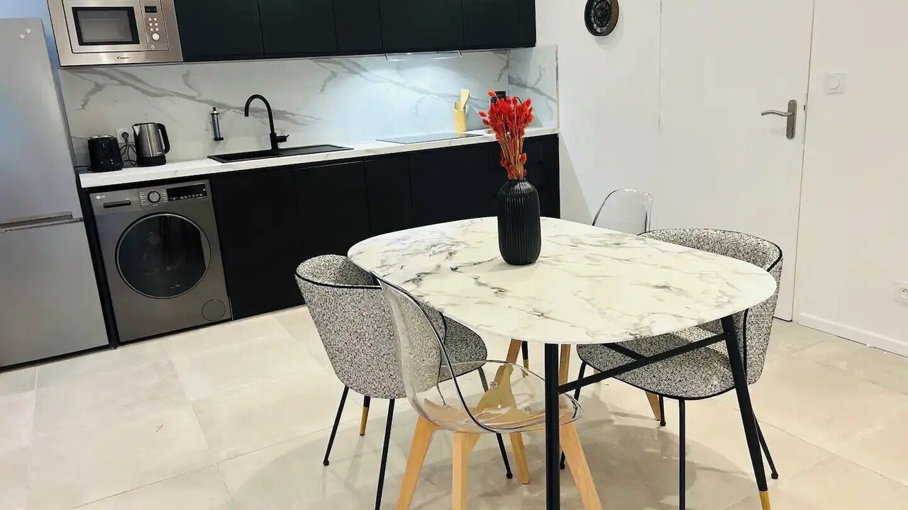 Photo of Kitchen in Charbonnieres-les-Bains