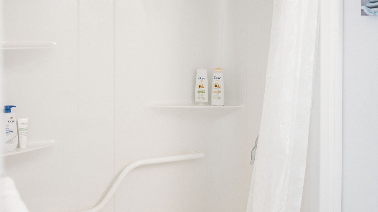 Photo of Bathroom in Niagara Falls