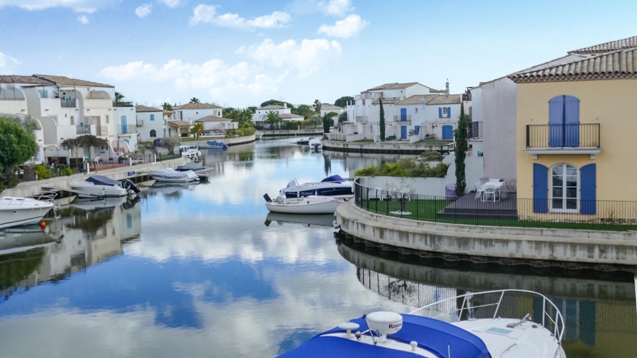 Photo of Bedroom in Aigues-Mortes