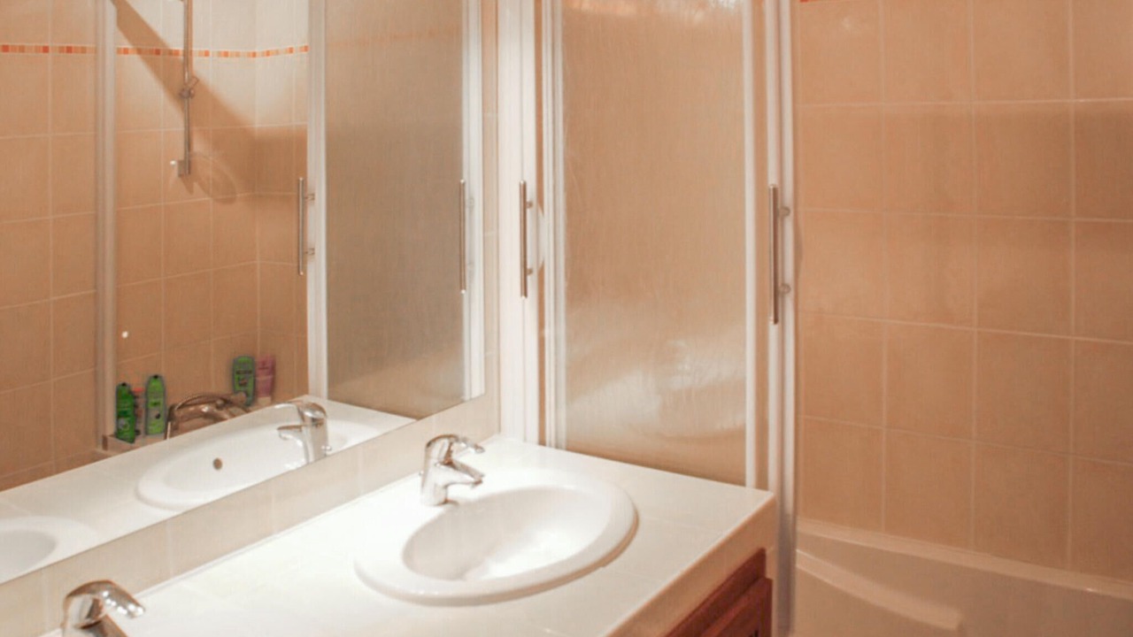 Photo of Bathroom in Aigues-Mortes