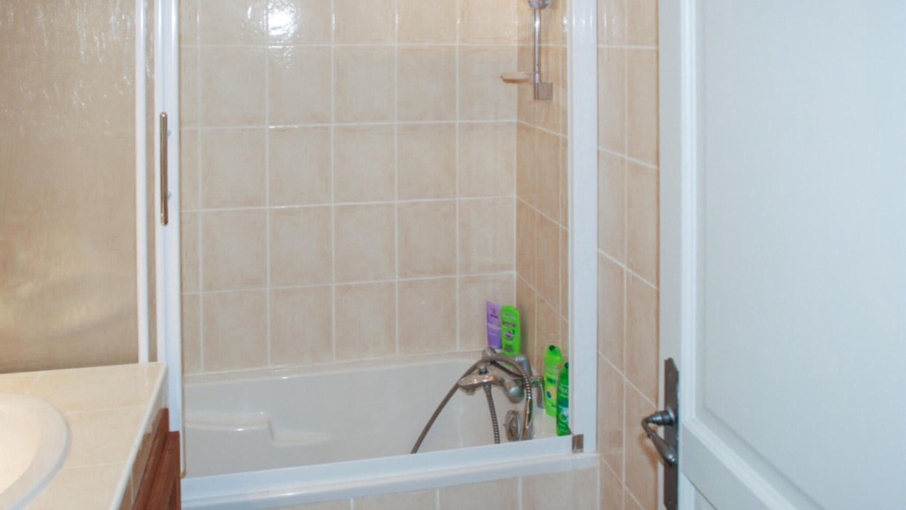 Photo of Bathroom in Aigues-Mortes