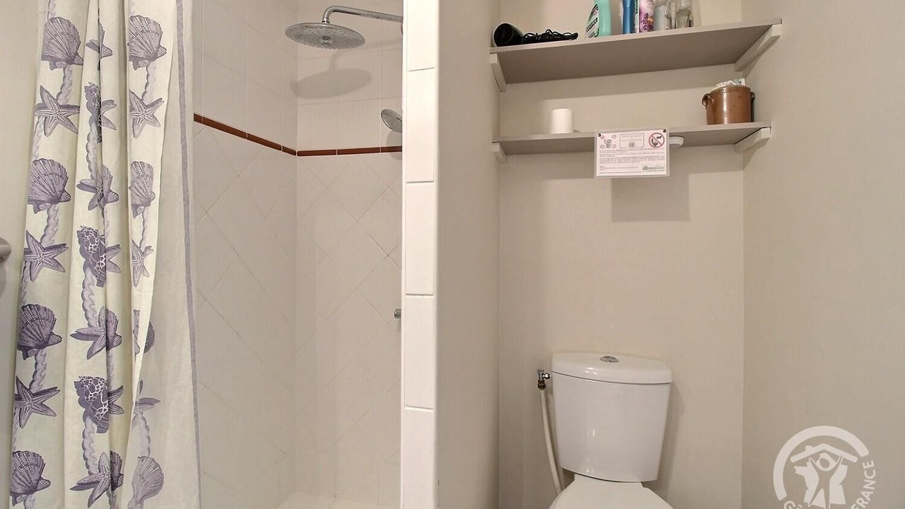 Photo of Bathroom in Pleumeur-Bodou