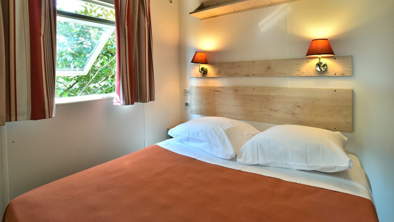 Photo of Bedroom in Baguer-Morvan