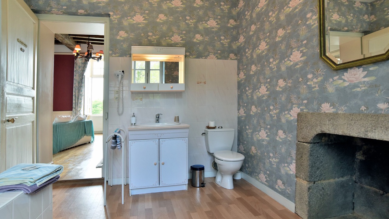 Photo of Bathroom in Baguer-Morvan