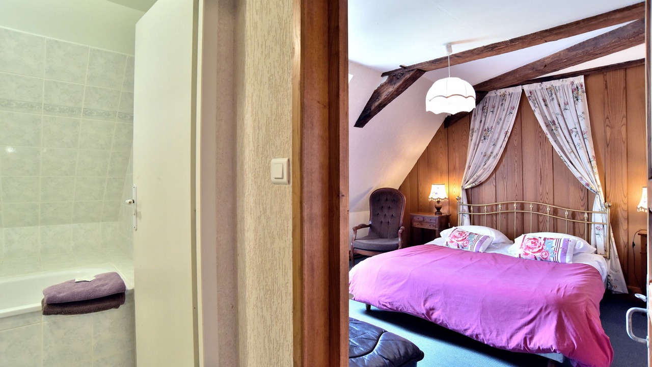 Photo of Bedroom in Baguer-Morvan