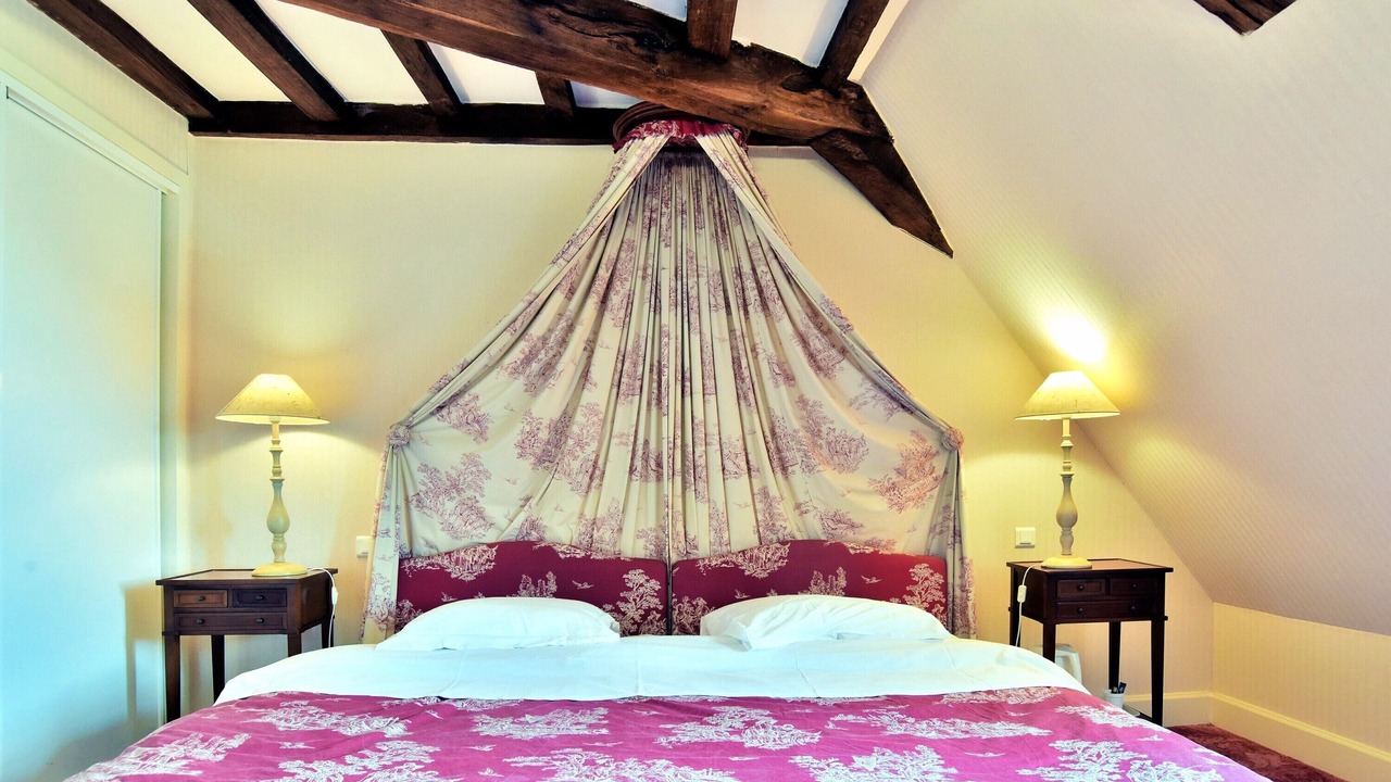 Photo of Bedroom in Baguer-Morvan
